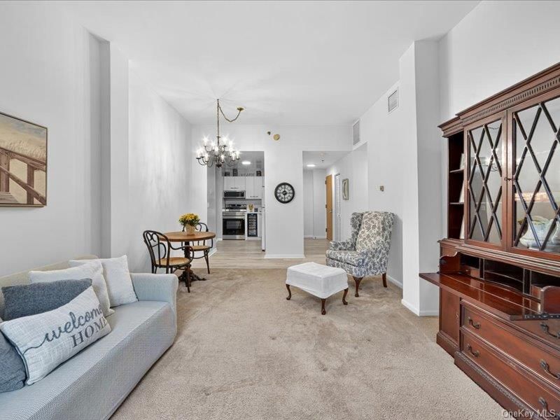 Chandelier, Dining room, Interior, Kitchen, Living room, Stainless Steel Appliances