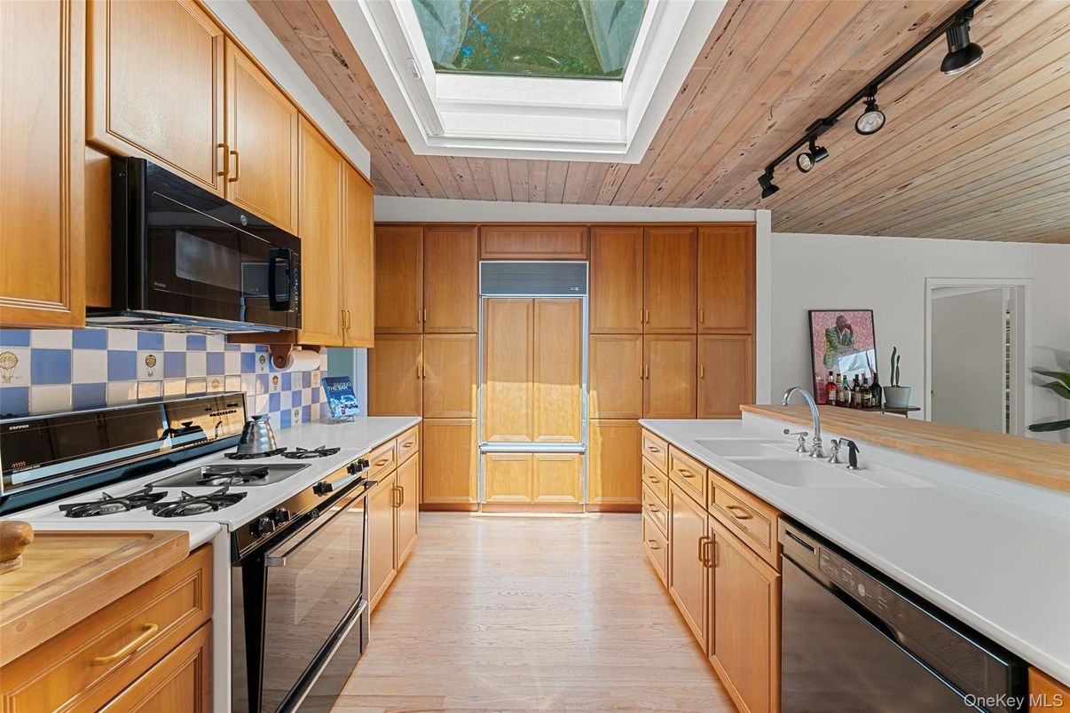 Glass Ceilings, Interior, Kitchen, Wooden Ceilings, Wood Texture Flooring