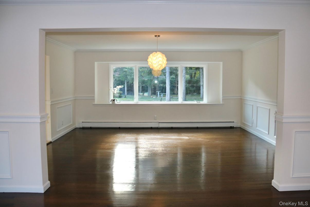 Empty room, Interior, Pendant Lights, Wood Texture Flooring