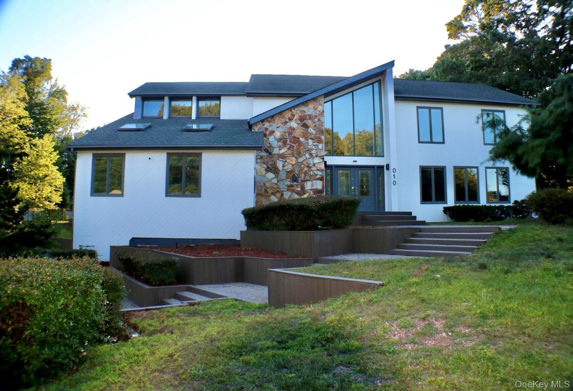 Backyard, Exterior, Facade, Modern