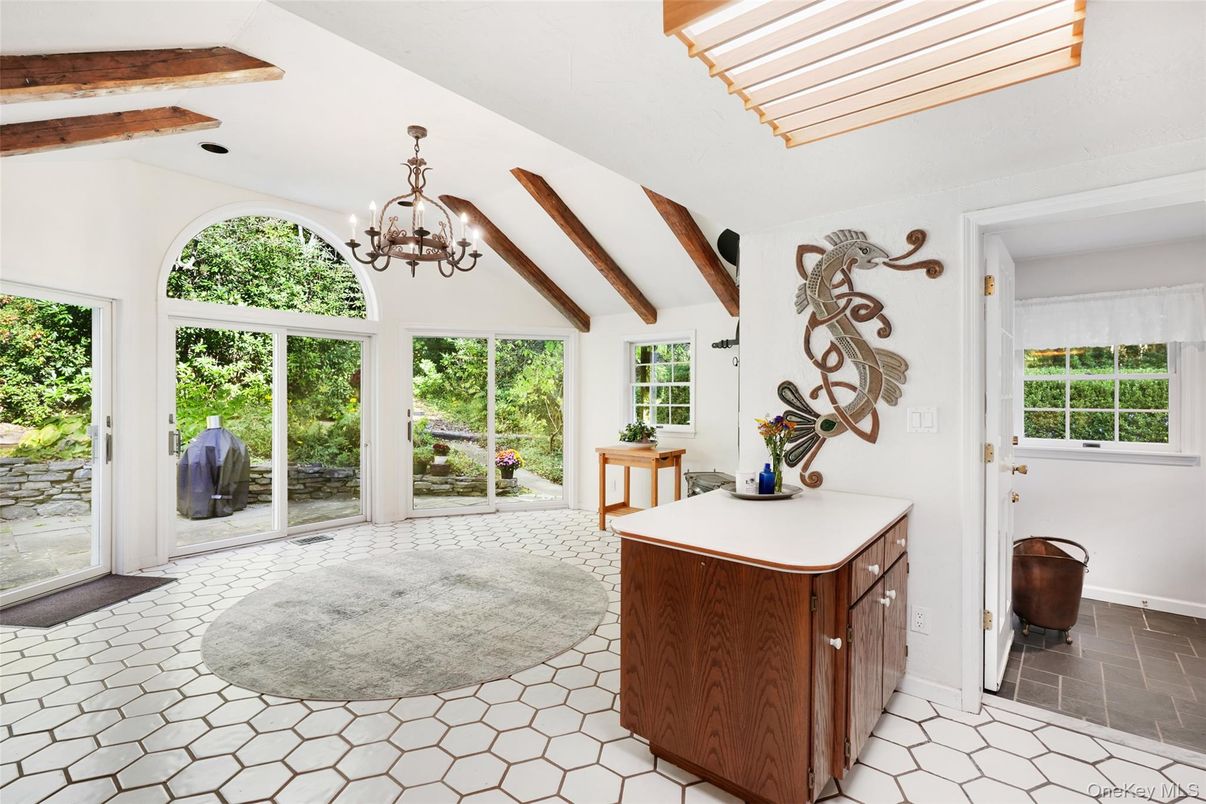 Chandelier, Interior, Wooden Beams