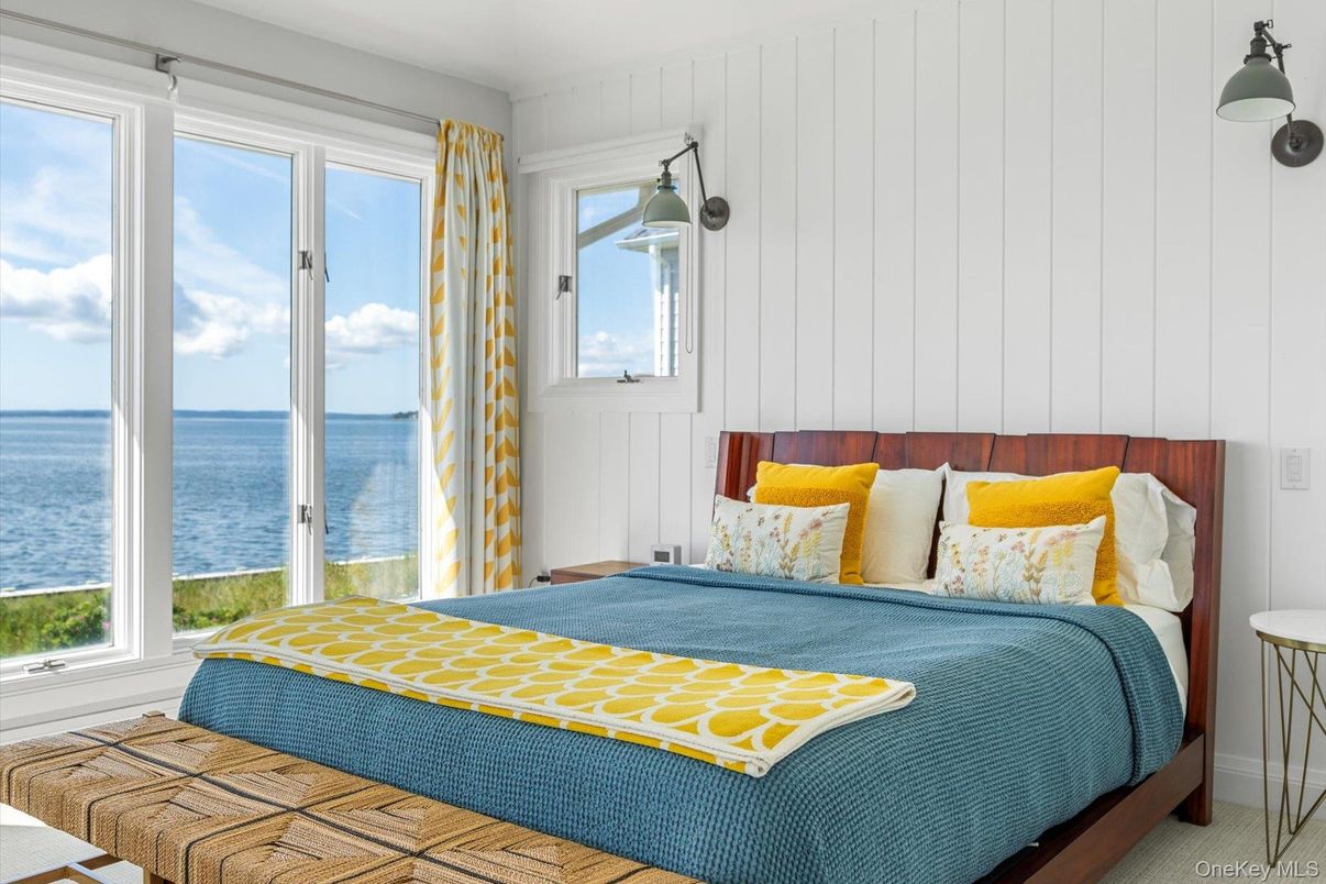 Bedroom, Interior, Water