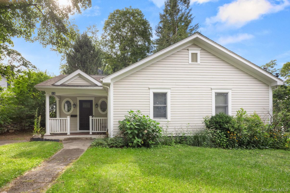 Exterior, Facade, American Craftsman