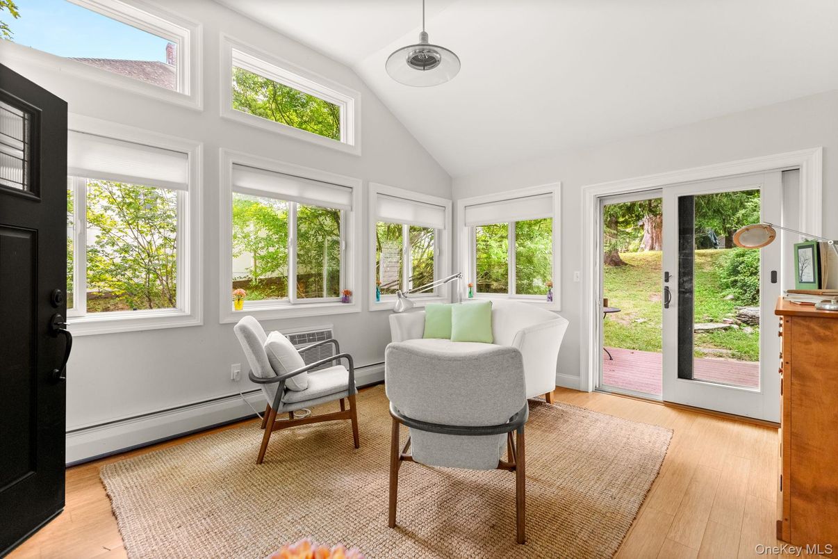 Interior, Pendant Lights, Sun Room, Wood Texture Flooring