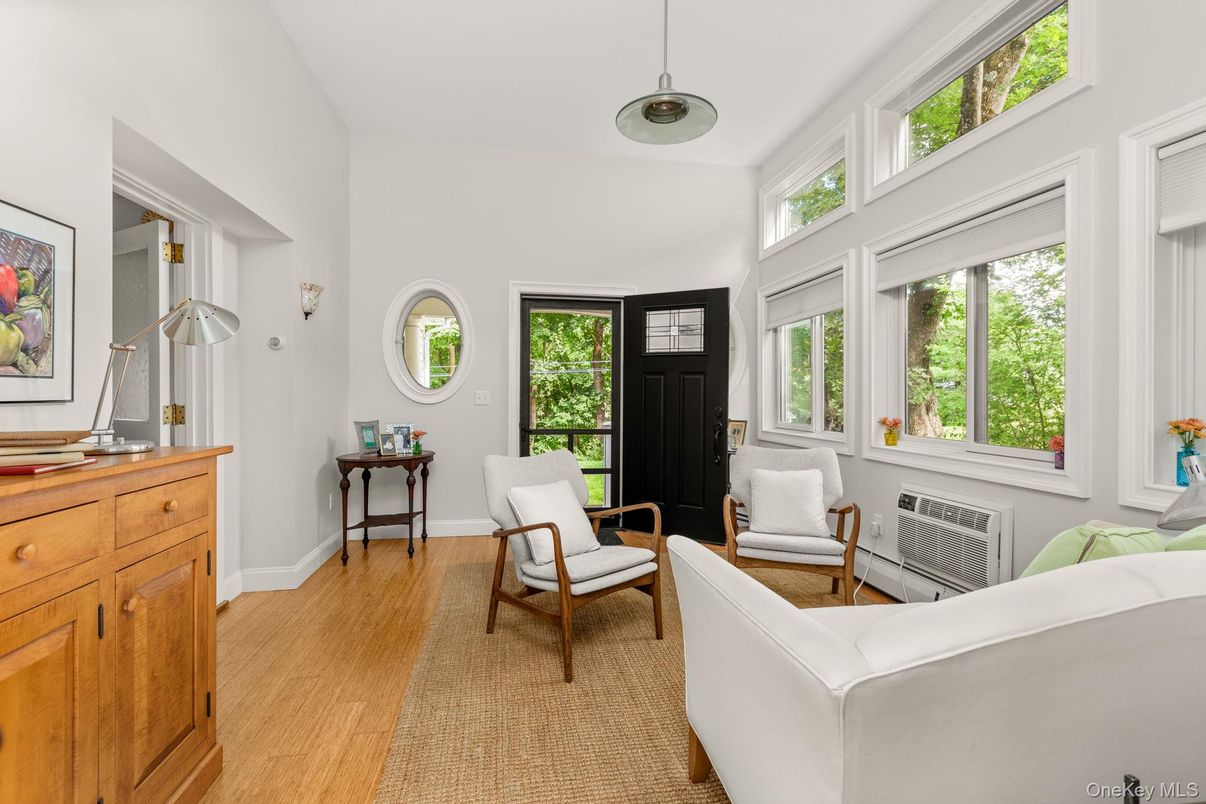 Interior, Living room, Pendant Lights, Wood Texture Flooring