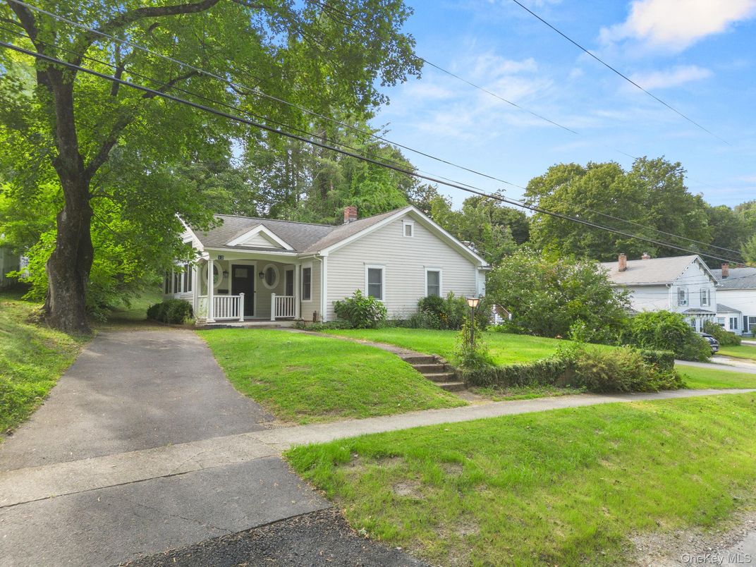 Backyard, Exterior, Facade, Cape Cod
