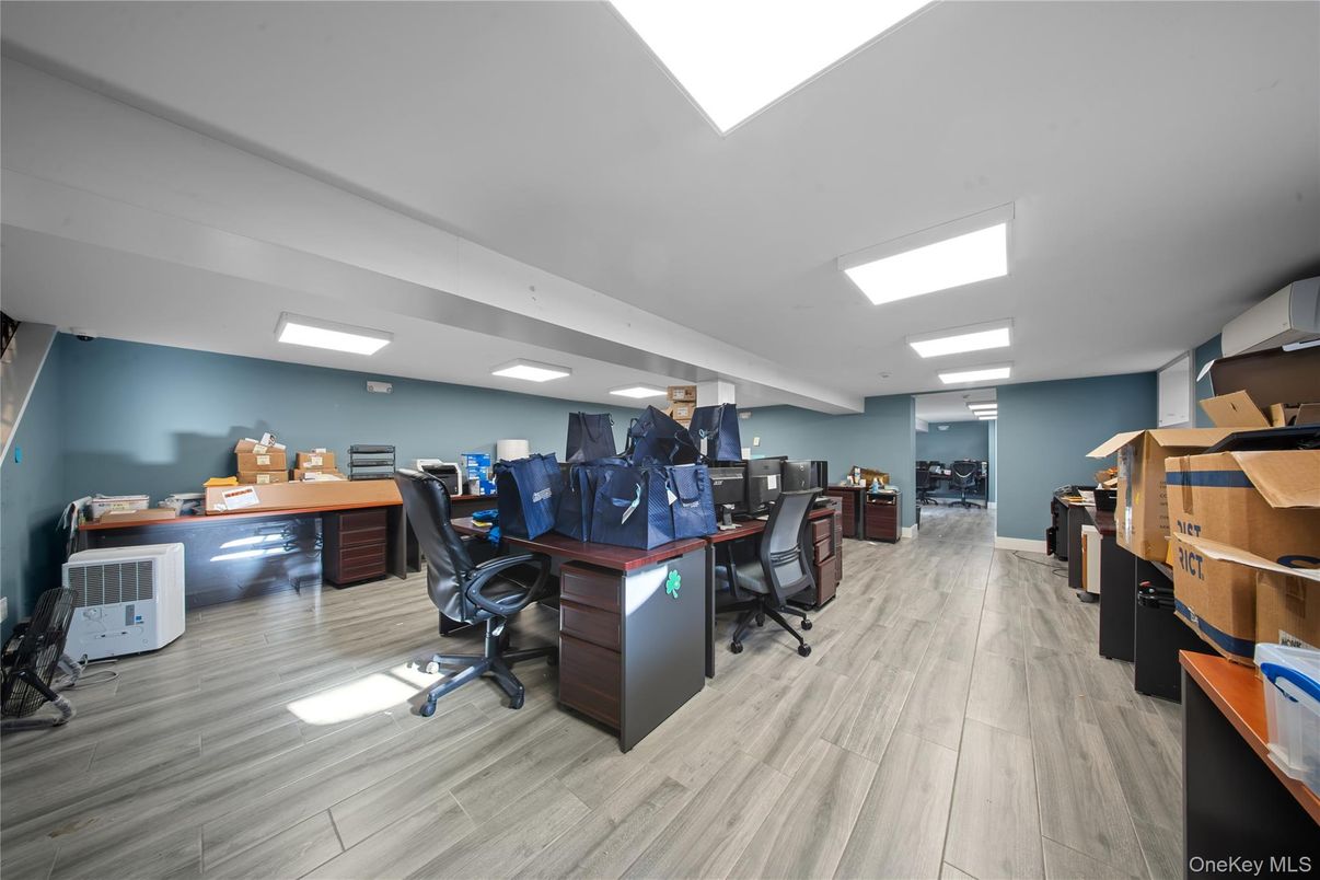 Home Office, Interior, Recessed Lighting, Wood Texture Flooring