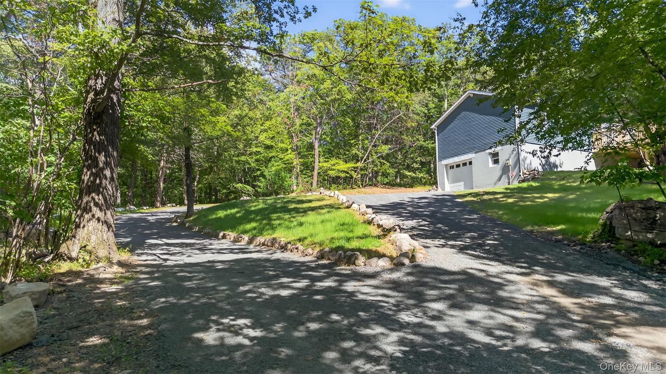 Detached Garage, Exterior