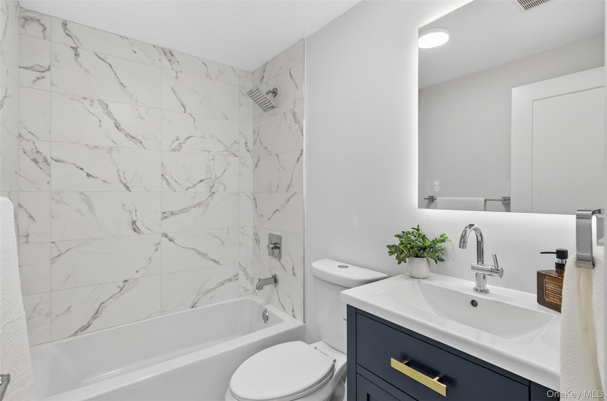 Bathroom, Interior, Marble Walls