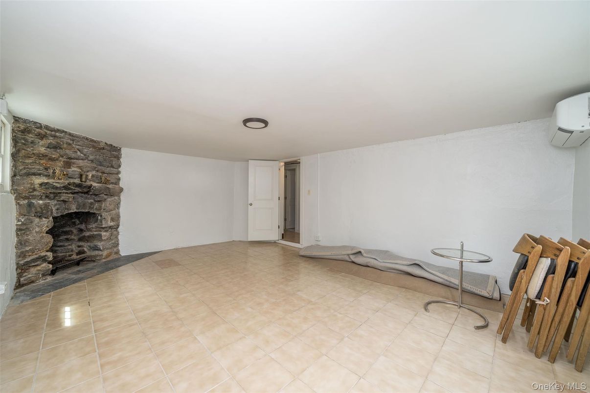 Empty room, Fireplace, Interior