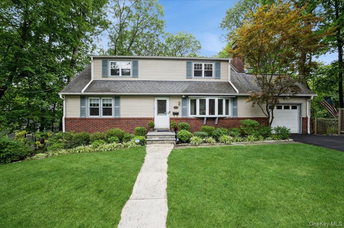 Attached, Exterior, Facade, Brick Facade, Cape Cod