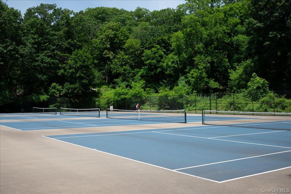 Exterior, Tennis Courts