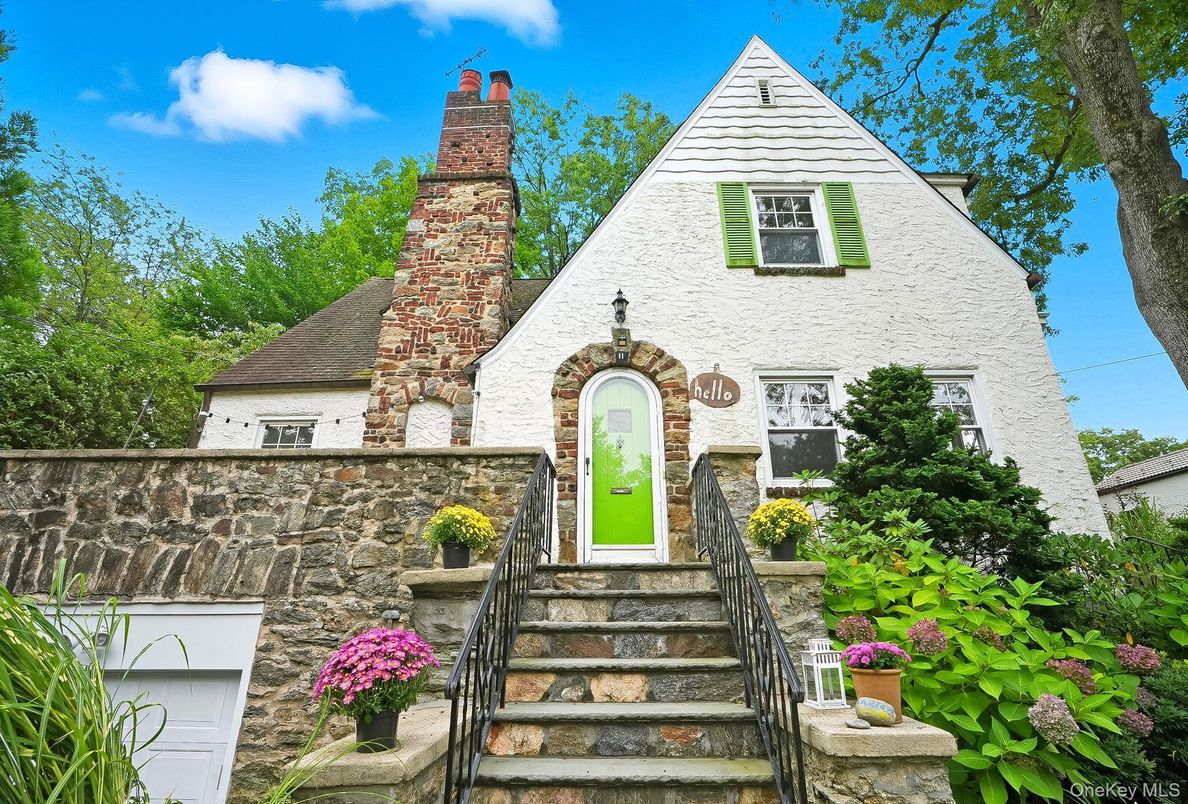 Exterior, Facade, Tudor Revival