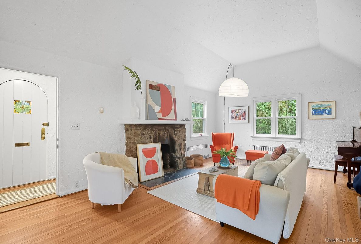 Fireplace, Interior, Living room, Pendant Lights, Piano, Wood Texture Flooring