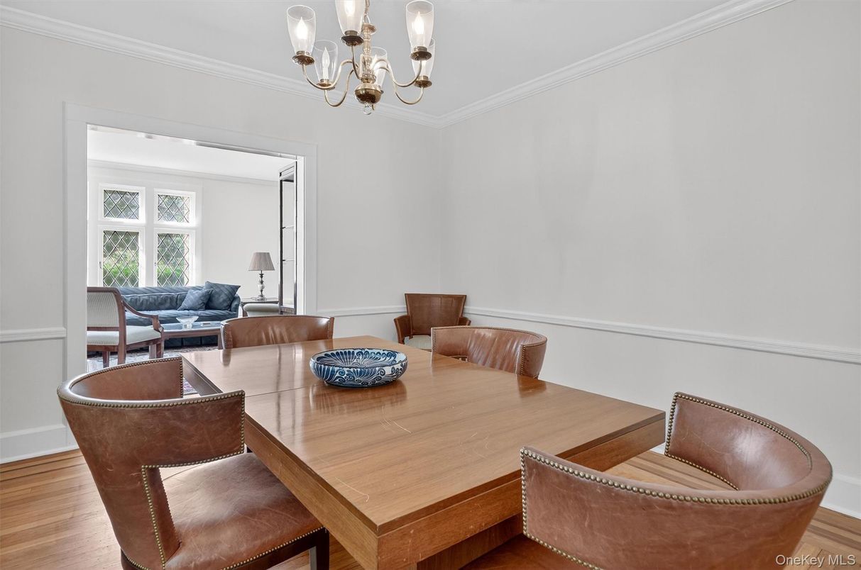 Chandelier, Dining room, Interior, Living room, Wood Texture Flooring