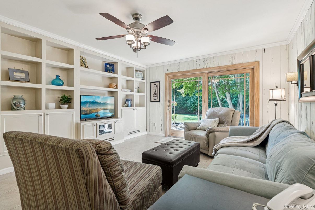 Interior, Living room