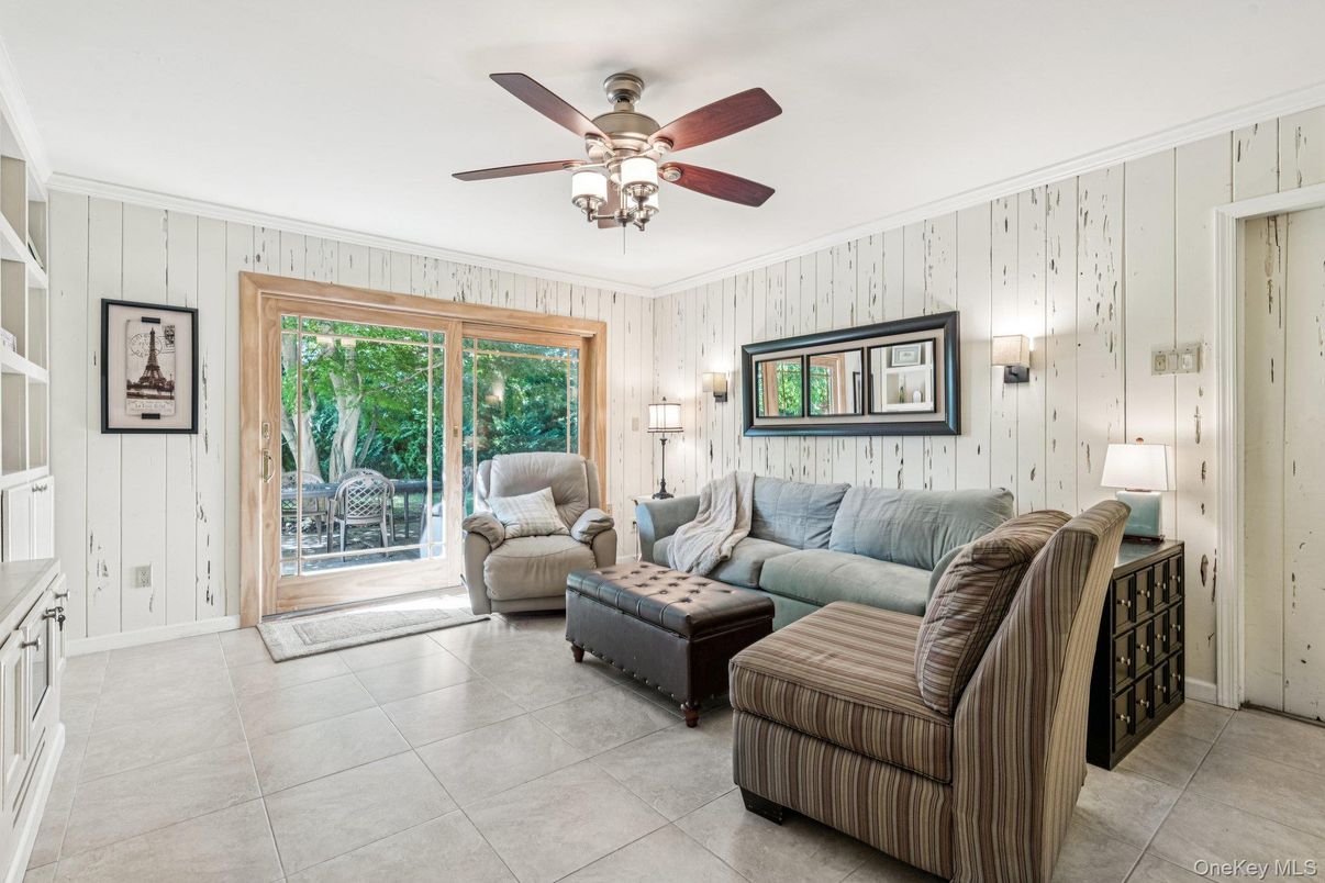 Interior, Living room