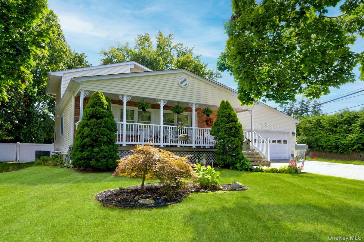 Backyard, Detached Garage, Exterior