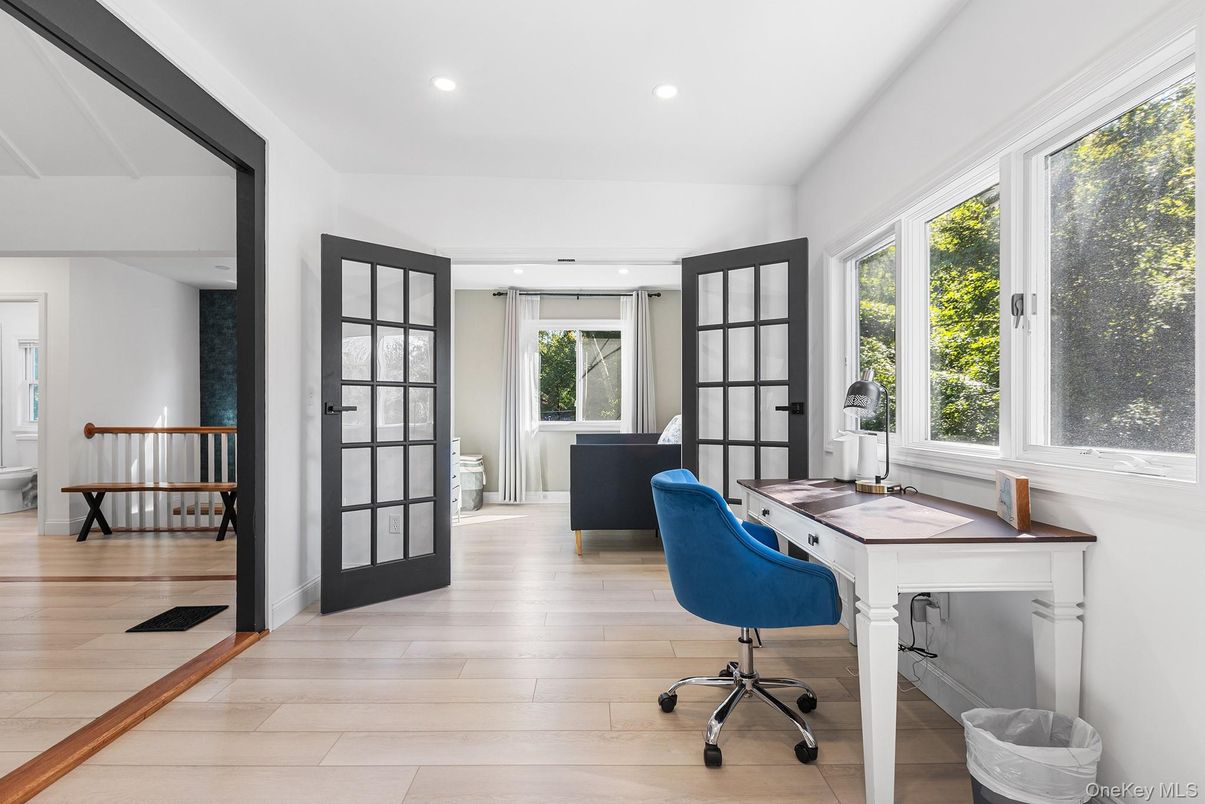 Home Office, Interior, Recessed Lighting, Wood Texture Flooring