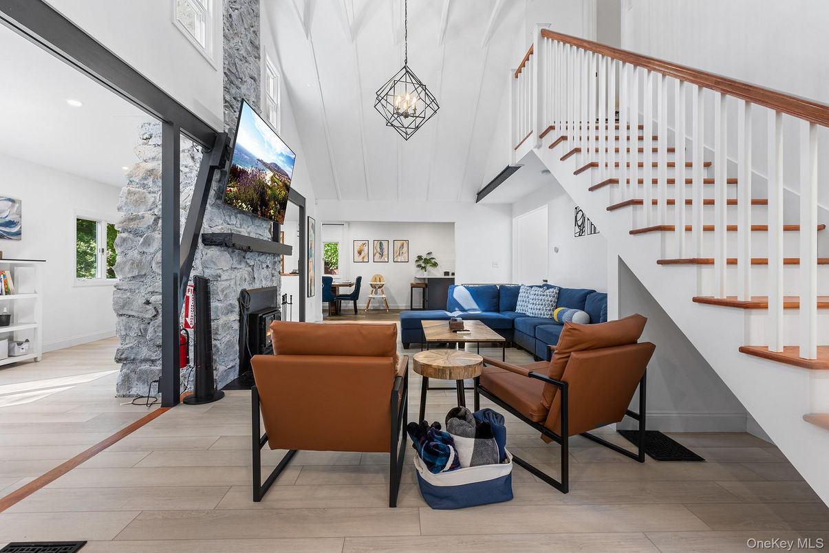 Fireplace, Interior, Living room, Pendant Lights, Recessed Lighting, Wood Texture Flooring