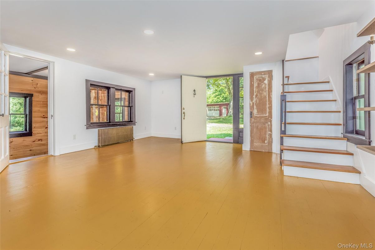 Empty room, Interior, Recessed Lighting, Wood Texture Flooring, Wooden Walls