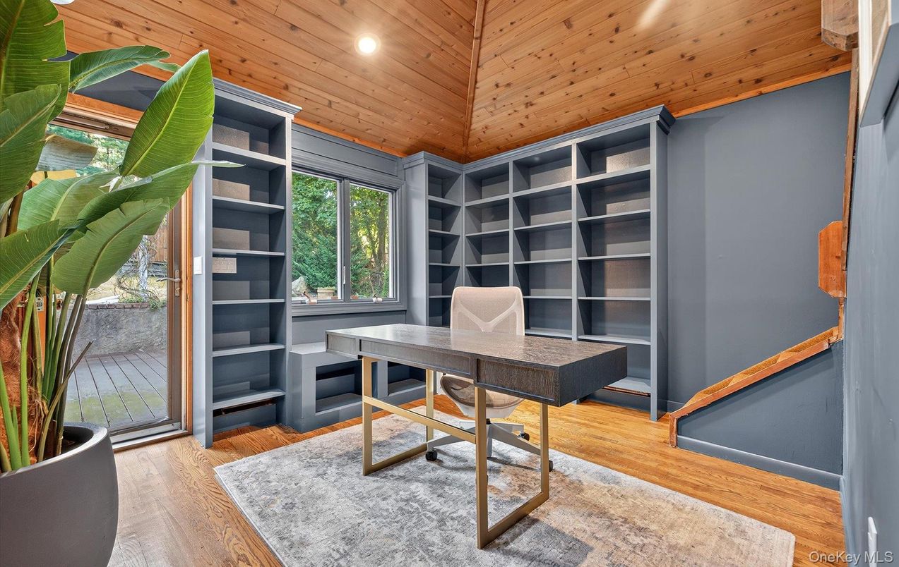 Home Office, Interior, Recessed Lighting, Wooden Ceilings, Wood Texture Flooring