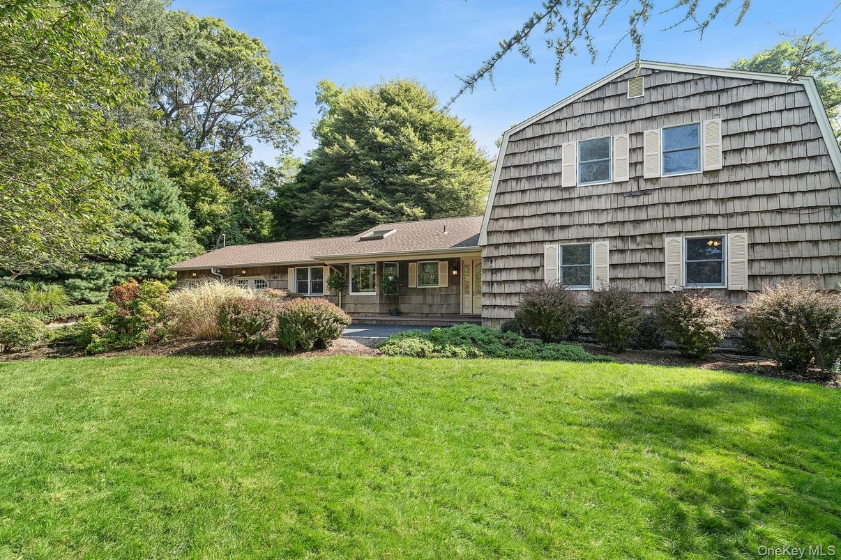 Backyard, Exterior, Facade, Ranch