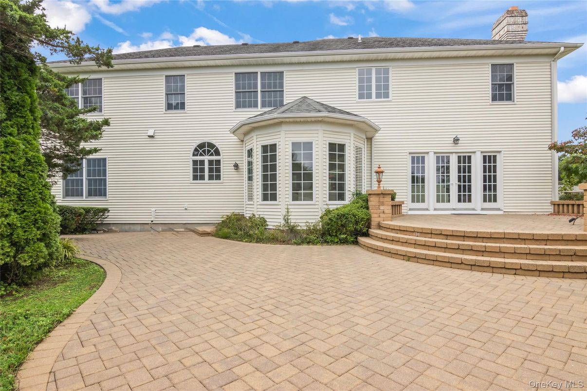 Exterior, Facade, Georgian