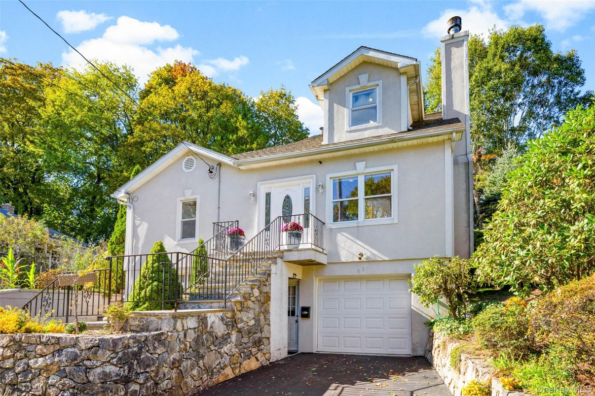 Attached, Exterior, Facade, Spanish Mediterranean