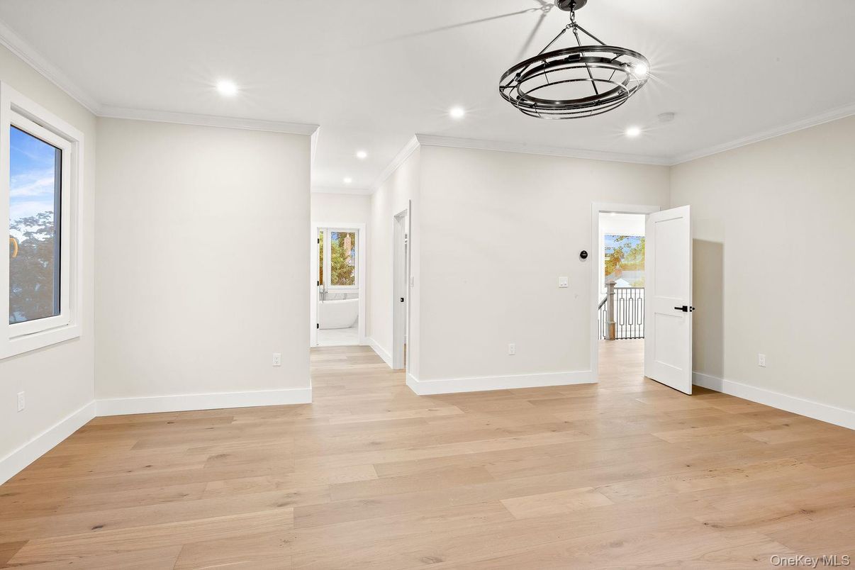 Empty room, Interior, Pendant Lights, Recessed Lighting, Wood Texture Flooring
