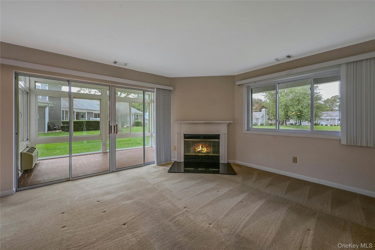 Empty room, Fireplace, Interior