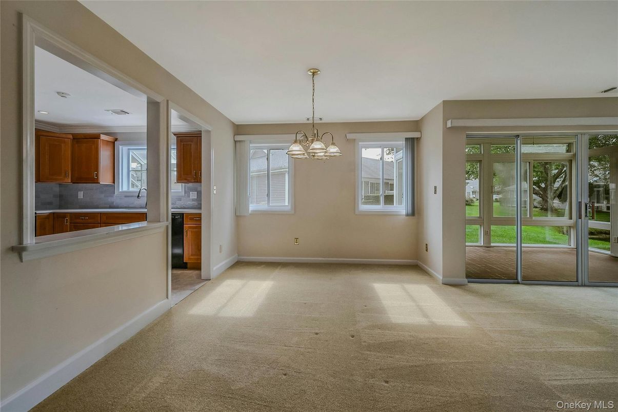 Chandelier, Empty room, Interior, Pendant Lights, Recessed Lighting