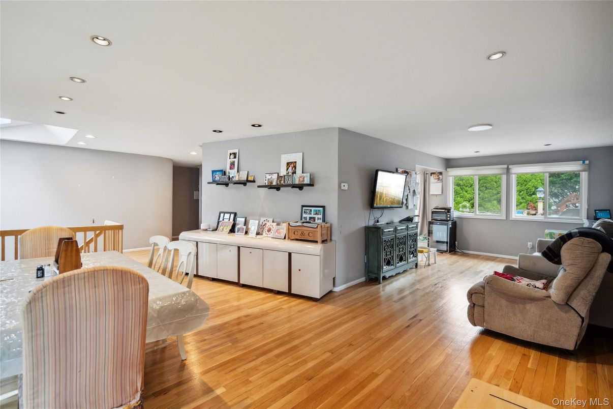 Dining room, Interior, Recessed Lighting, Wood Texture Flooring