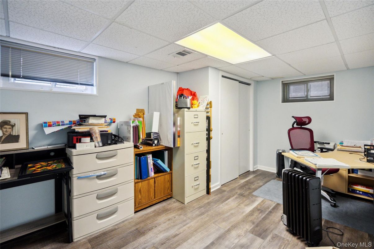 Home Office, Interior, Recessed Lighting, Wood Texture Flooring