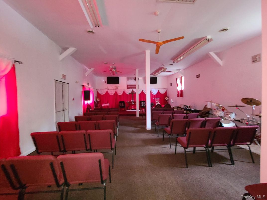 Dining room, Interior