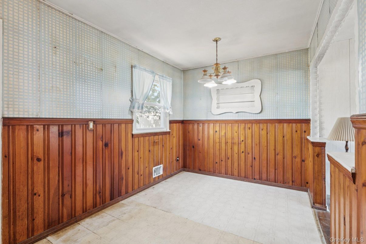 Empty room, Interior, Pendant Lights, Wooden Walls