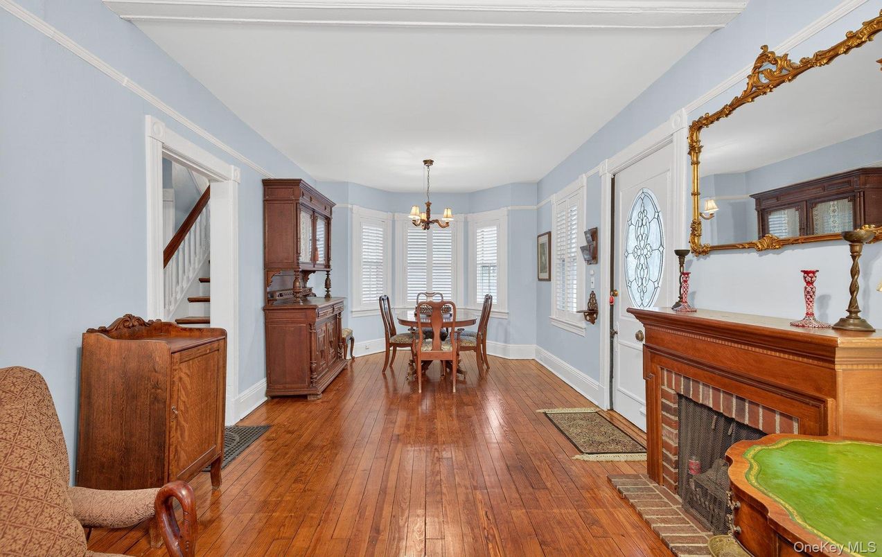 Chandelier, Dining room, Fireplace, Interior, Wood Texture Flooring