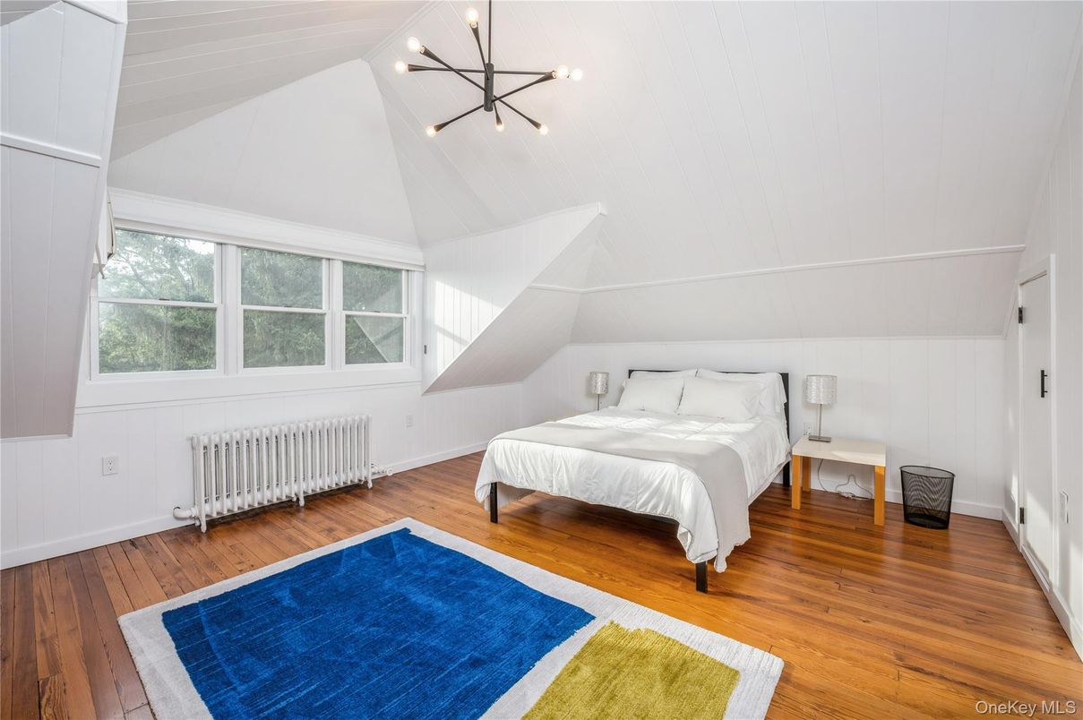 Bedroom, Interior, Pendant Lights, Wood Texture Flooring
