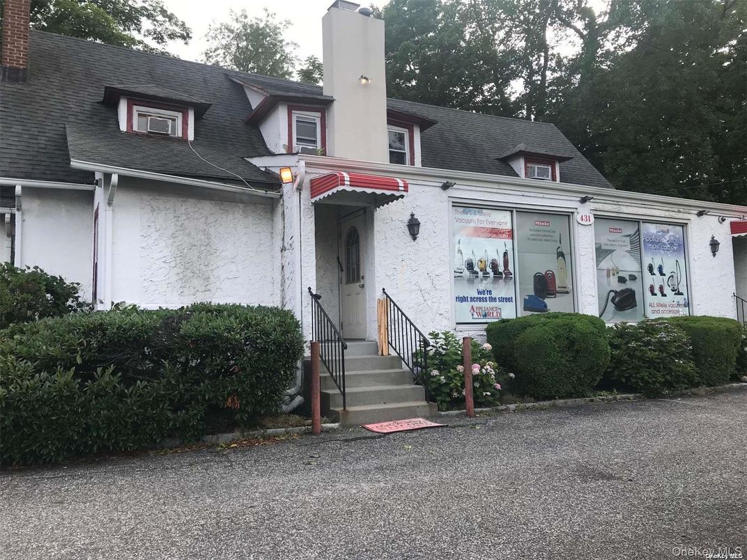 Exterior, Facade, Cape Cod