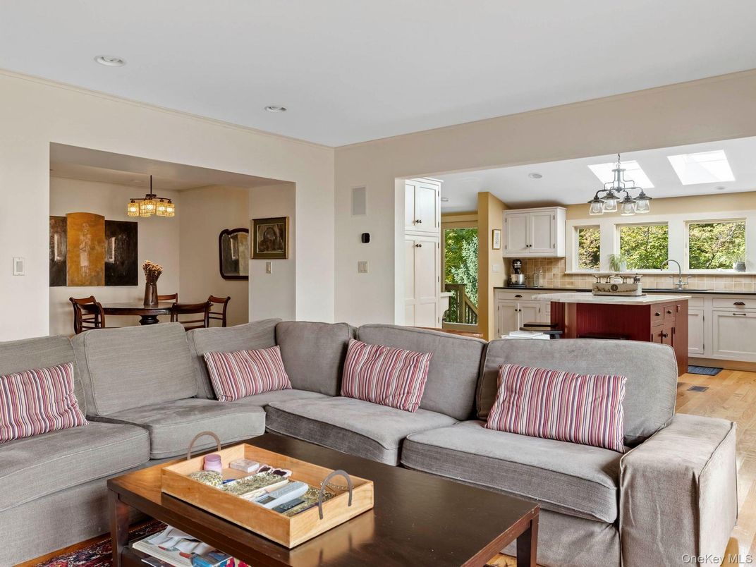 Chandelier, Dining room, Interior, Kitchen, Living room, Pendant Lights, Recessed Lighting, Wood Texture Flooring