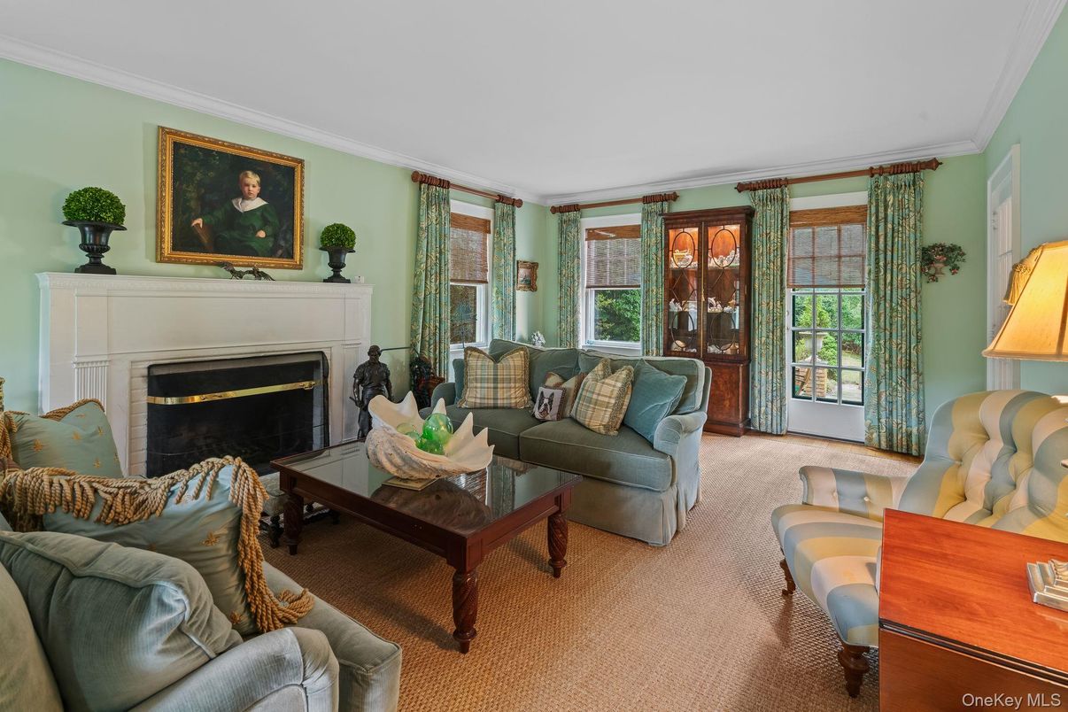 Fireplace, Interior, Living room