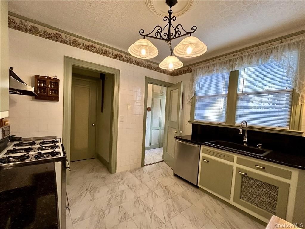 Interior, Kitchen, Marble, Stainless Steel Appliances