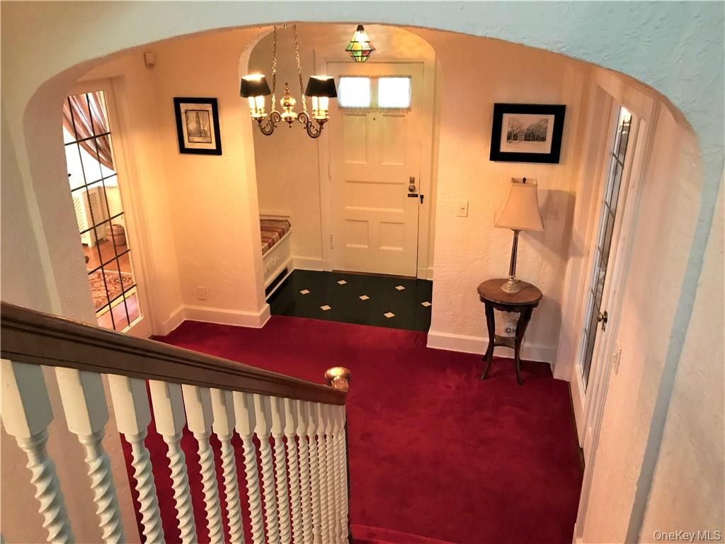 Chandelier, Interior