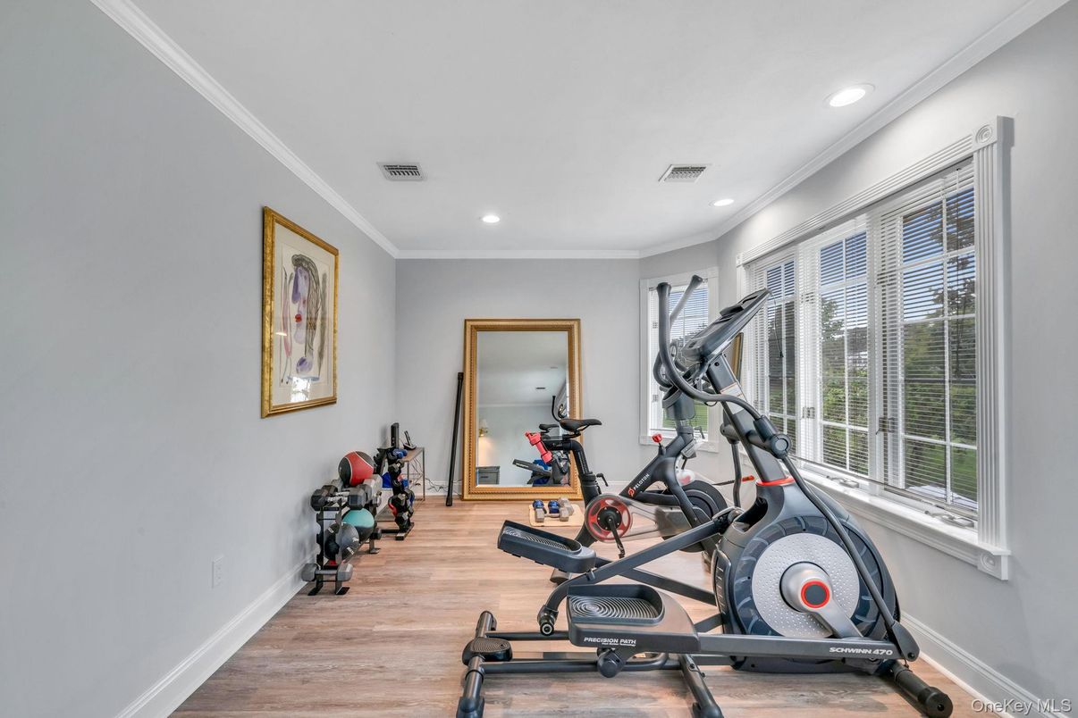 Fitness Equipment, Interior, Recessed Lighting, Wood Texture Flooring