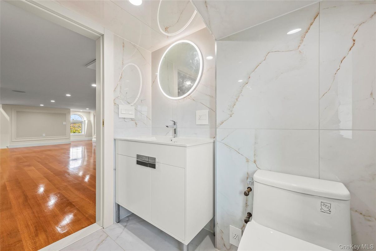 Bathroom, Interior, Marble Walls, Recessed Lighting, Wood Texture Flooring