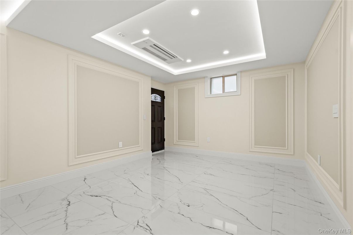 Empty room, Interior, Marble, Recessed Lighting