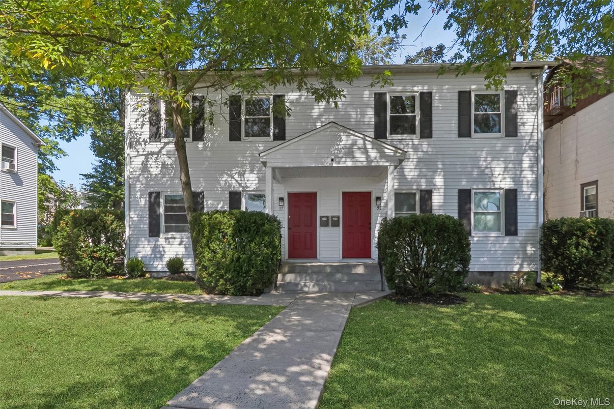 Exterior, Facade, Georgian