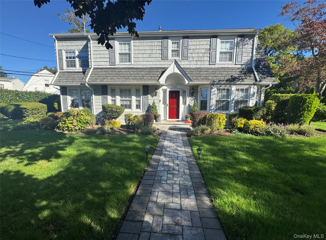 Exterior, Facade, Georgian