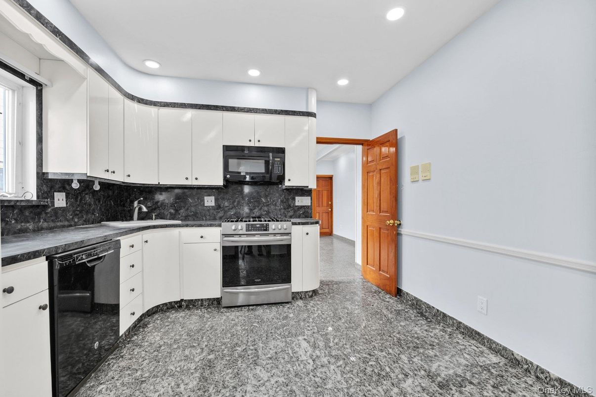 Interior, Kitchen, Recessed Lighting