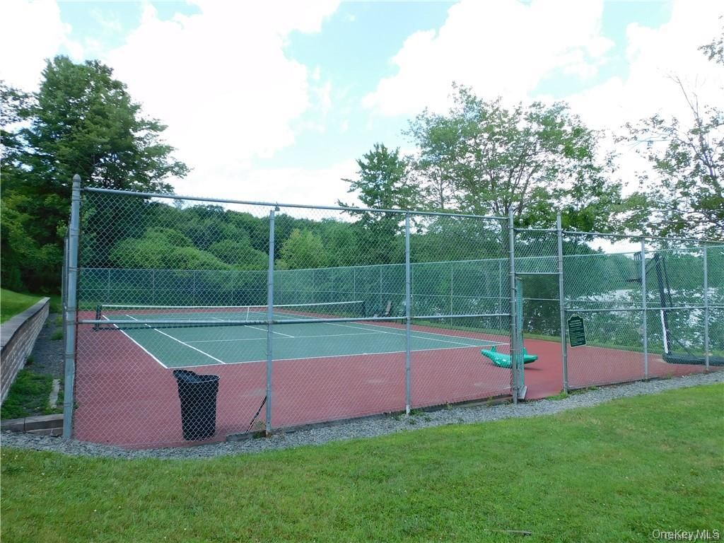 Exterior, Tennis Courts